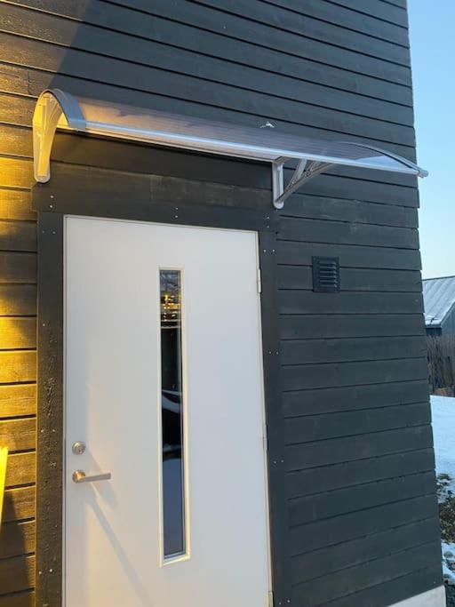 Aurora Apartment Very Close To Cable Car And Sherpatrappa Tromso Exterior photo