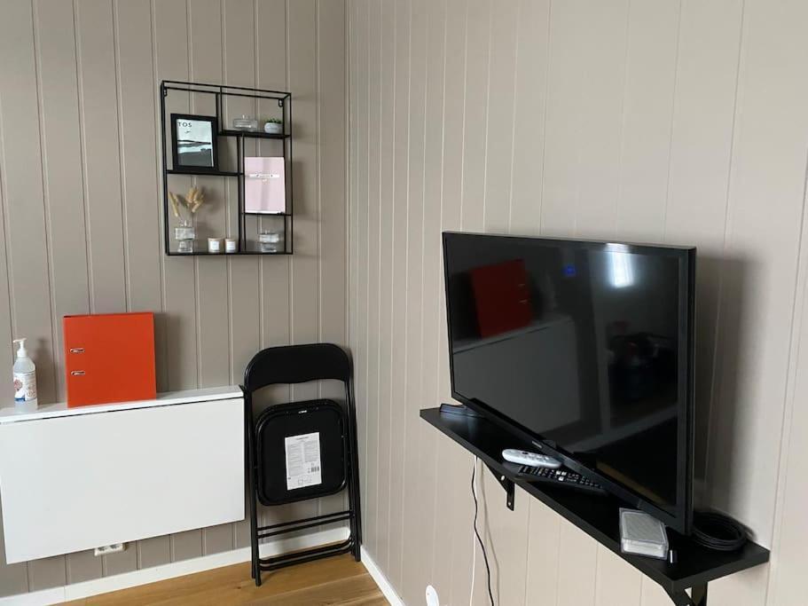 Aurora Apartment Very Close To Cable Car And Sherpatrappa Tromso Exterior photo