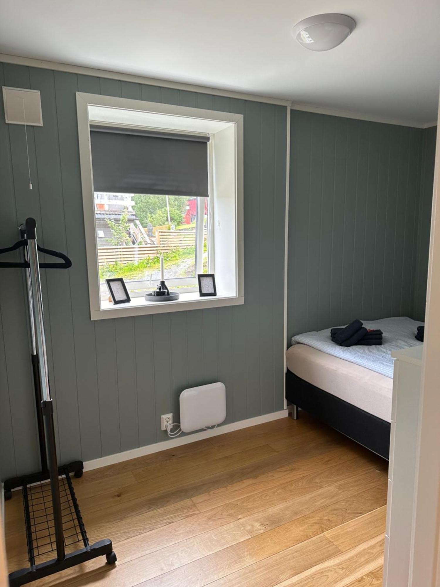 Aurora Apartment Very Close To Cable Car And Sherpatrappa Tromso Exterior photo